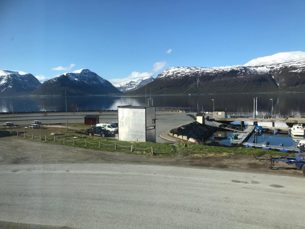 Lyngenfjord Gammelhotell Olderdalen エクステリア 写真